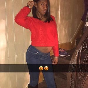 Meet your Posher, Feesa